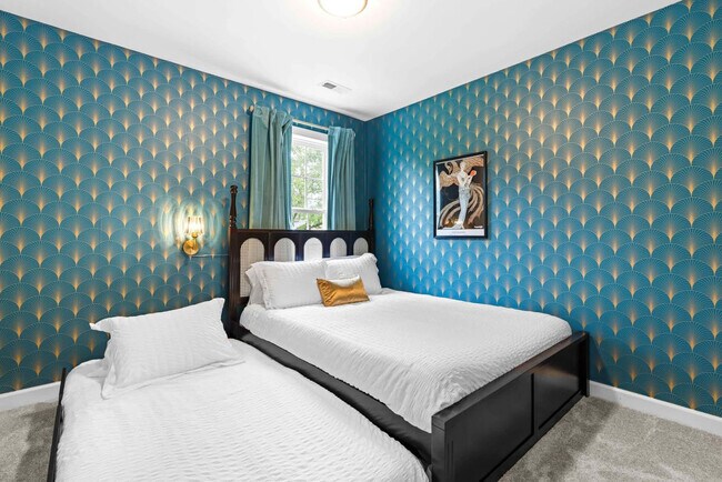 Building Photo - 2400 Hinton St