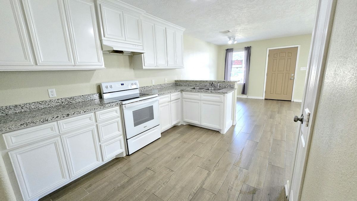 Building Photo - 6545 Northdale St