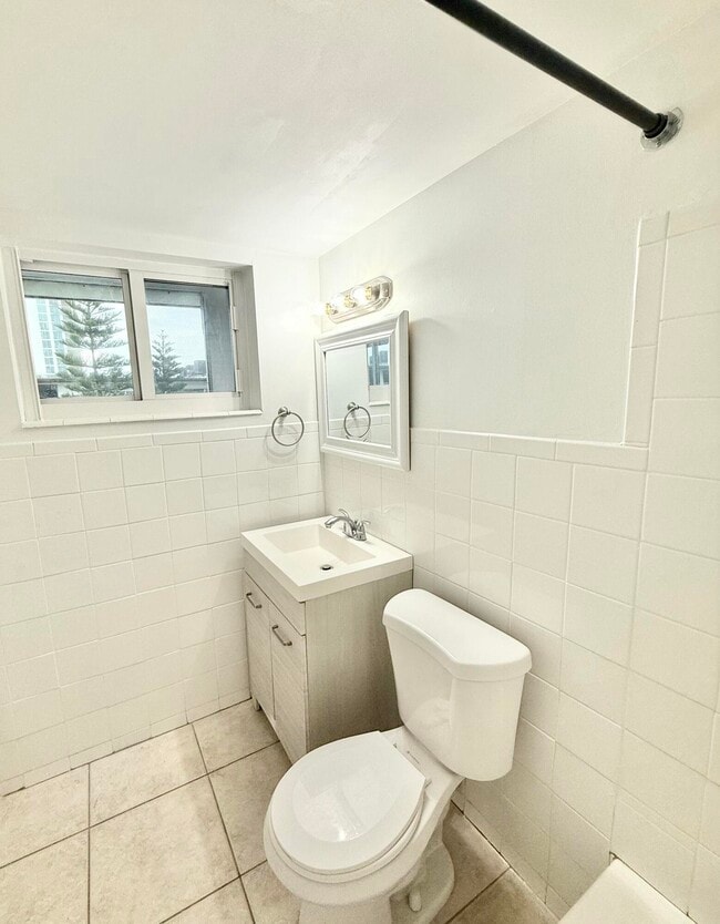 Building Photo - 4500 N Flagler Dr