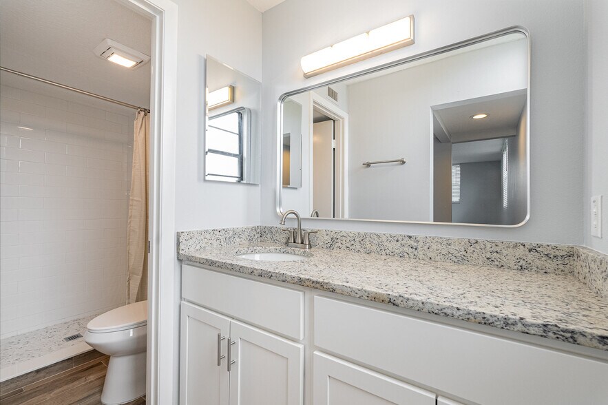 Building Photo - 2700 N Highway A1A
