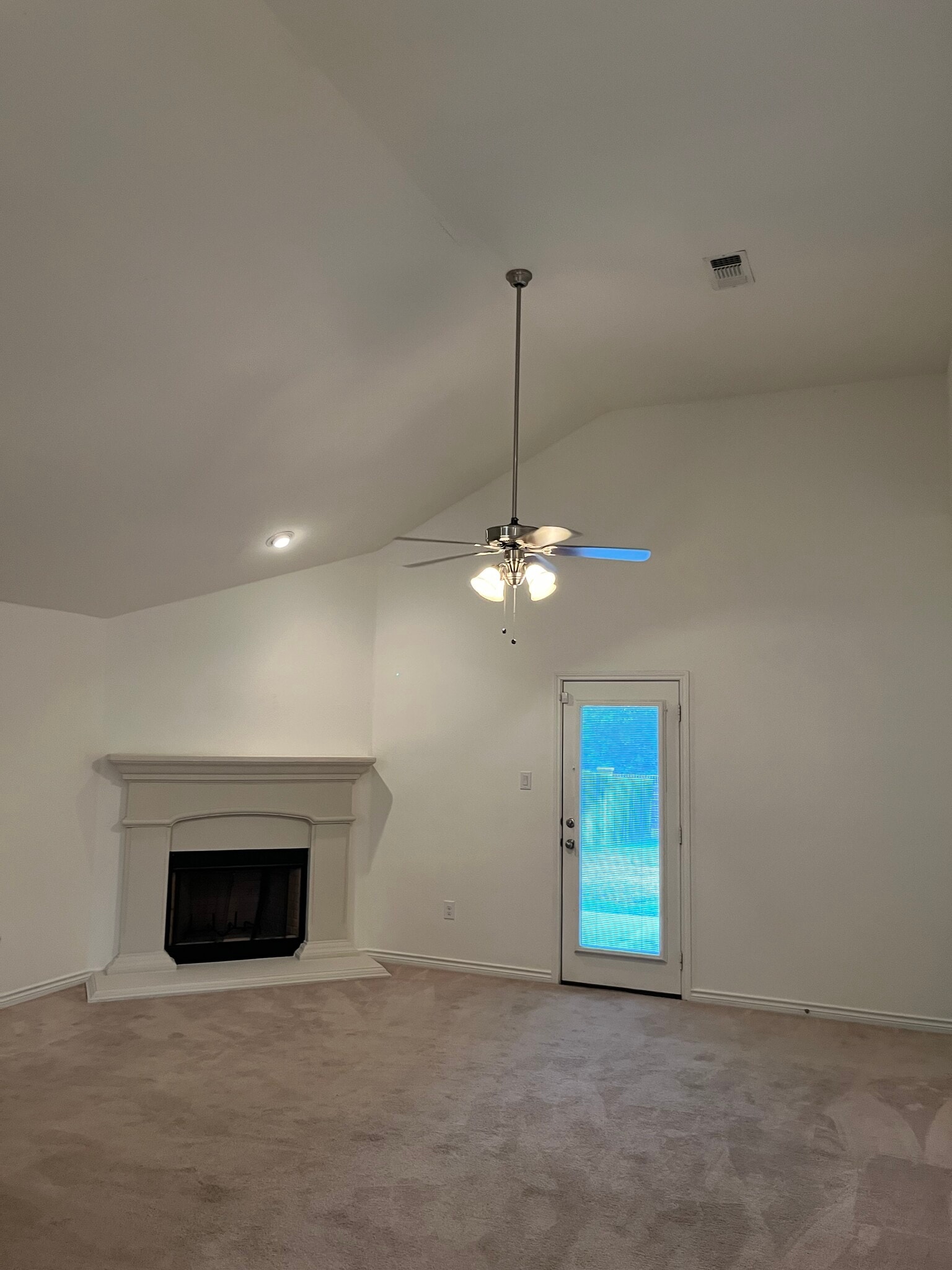 Building Photo - 1417 Sun Dr
