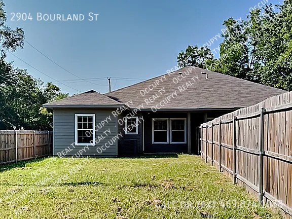 Building Photo - 2904 Bourland St