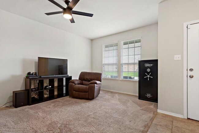 Building Photo - 312 Tanager Pass