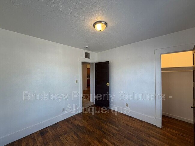 Building Photo - 313 Cornell Dr SE