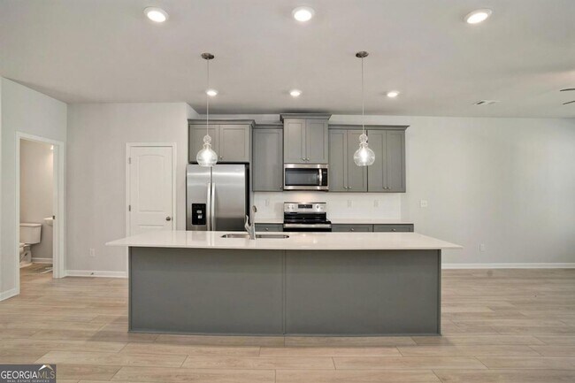 Building Photo - 3170 Washburn St SE