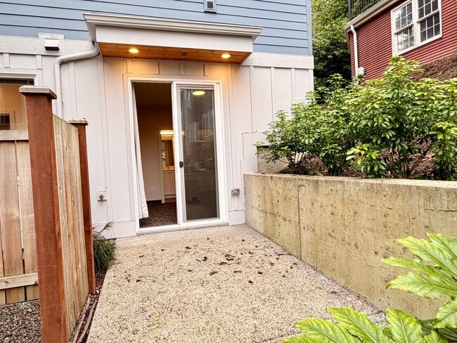 Building Photo - COOPER THOMAS 2613 DUPLEX