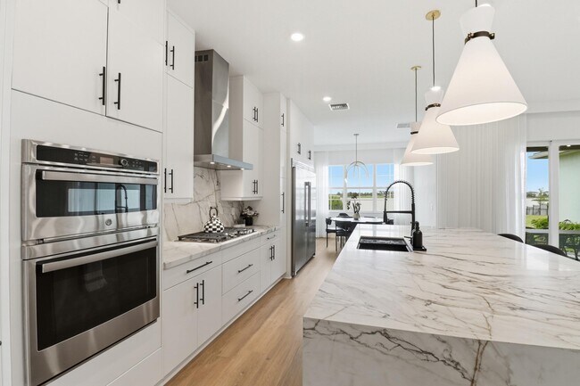 Building Photo - 655 Hookline Cir