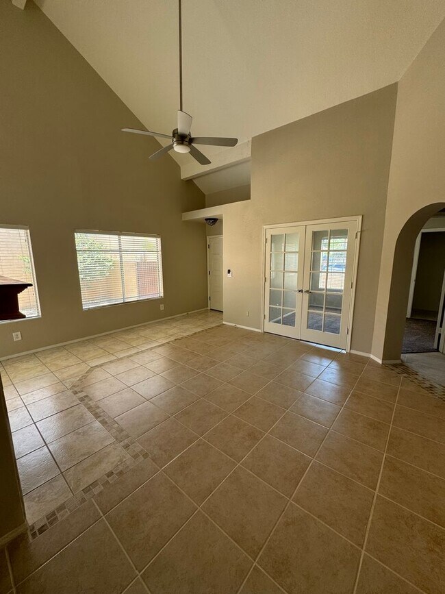 Building Photo - Tempe Home for Rent!