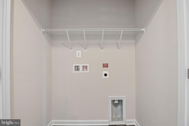 Building Photo - 105 Milburn Dr