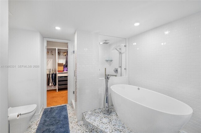 Building Photo - 4000 Towerside Terrace