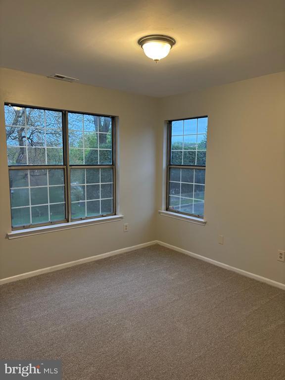 Building Photo - 1807 Diamond Dr
