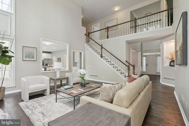 Building Photo - 51 Knickerbocker Ln