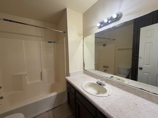 Building Photo - 6350 Summerfield Dr
