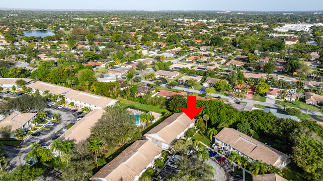 Building Photo - 9775 Riverside Dr