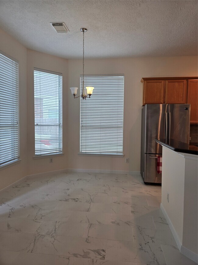Building Photo - 4306 Lakeside Meadow Dr