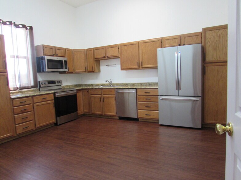 Building Photo - 3271 C 1/2 Rd