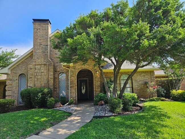 Primary Photo - 3913 Davis Cir