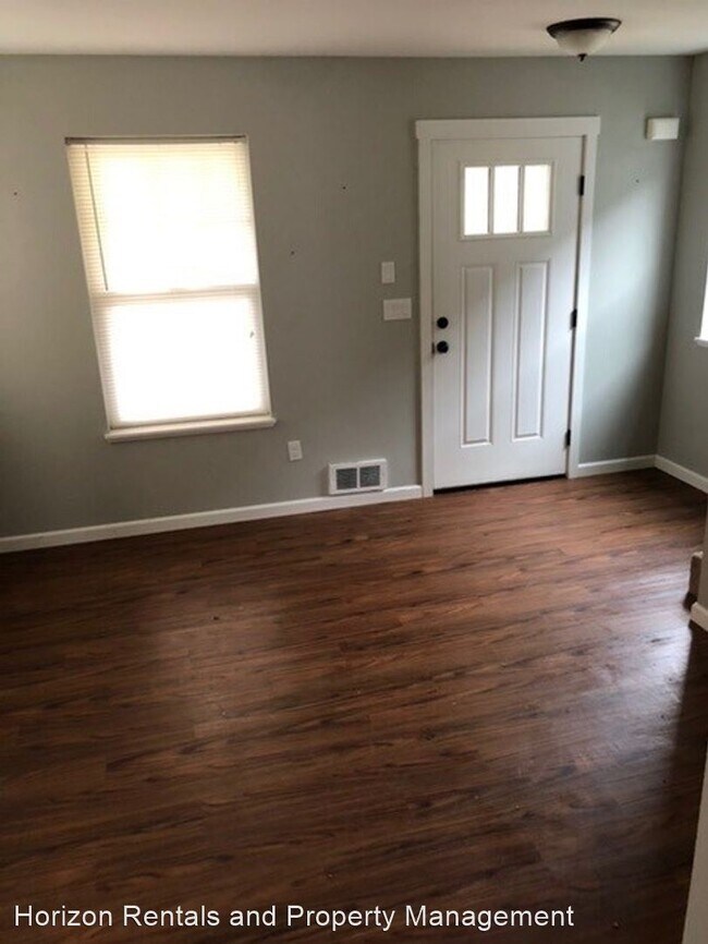 Building Photo - 2 br, 1 bath House - 4330 SE Harborton