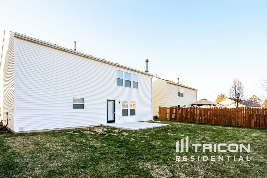 Building Photo - 8731 Ogden Dunes Dr