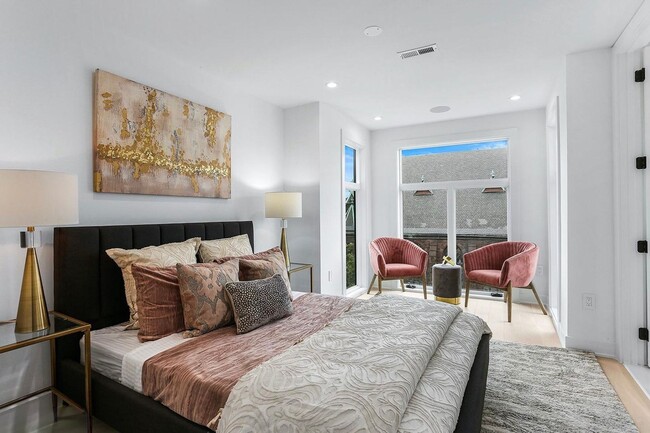 Building Photo - Private Double Decker Rooftop! - Modern Lu...