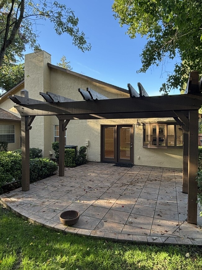 Building Photo - 34 Alvares Ct