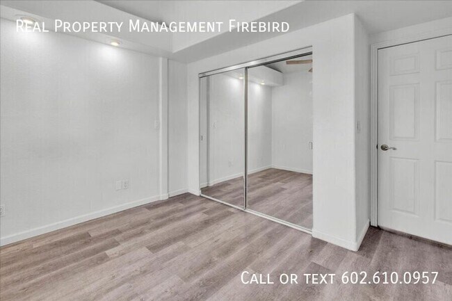 Building Photo - 548 E Palo Verde St