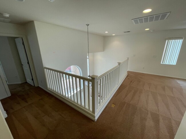 Building Photo - 9778 Twin Ponds Ct