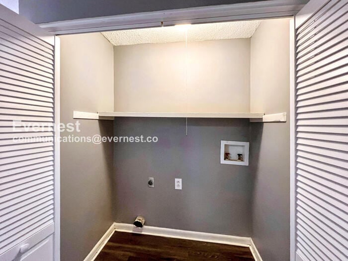 Building Photo - 9 Meredith Ct