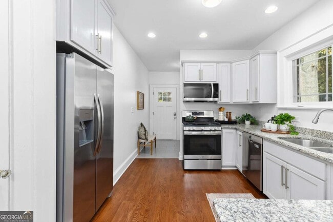 Building Photo - 987 Alloway Pl SE