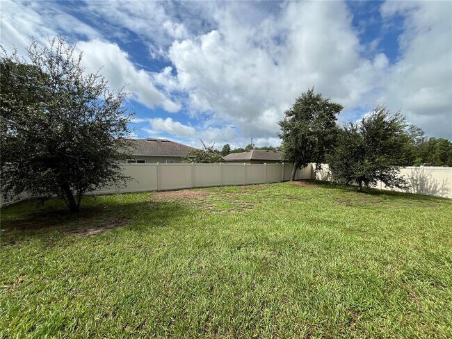 Building Photo - 2121 Hibiscus Pl