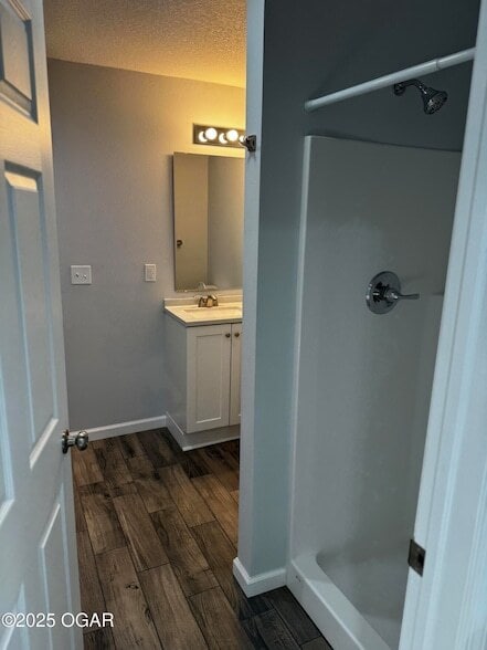 Building Photo - 3905 E 13th St