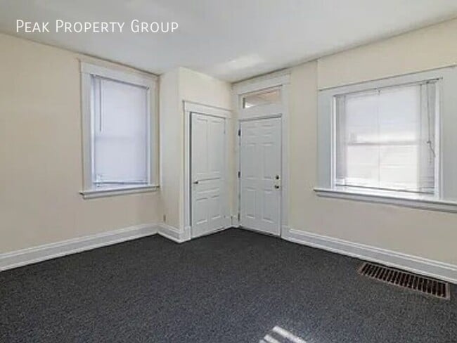 Building Photo - 2318 Chickasaw St