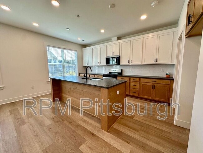 Building Photo - 4004 Windsfield Wy