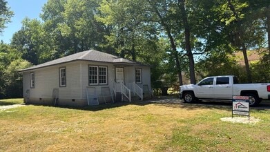 Building Photo - 615 Taylor Dr