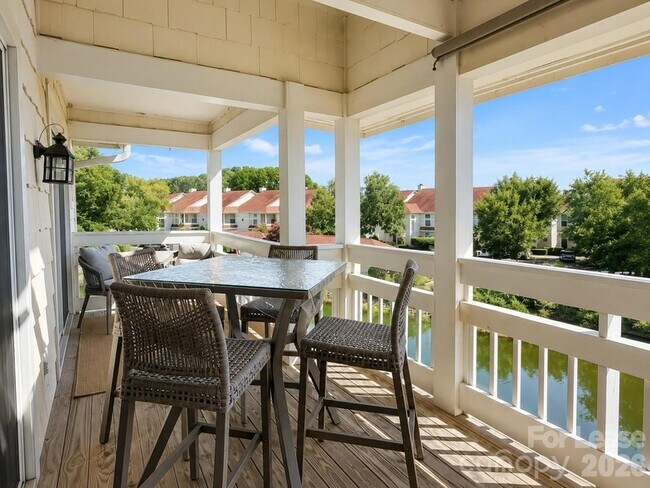 Building Photo - 18015 Kings Point Dr