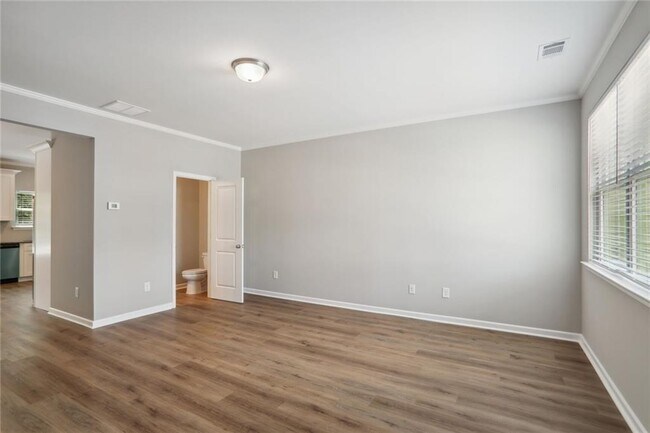 Building Photo - 2852 Laurel Ridge Cir