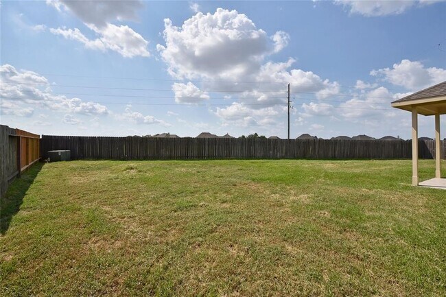 Building Photo - 4050 Calaway Oaks Ln