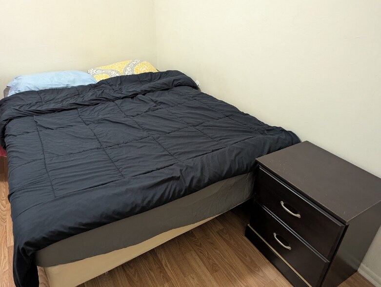 Building Photo - 4000 SW 23rd St