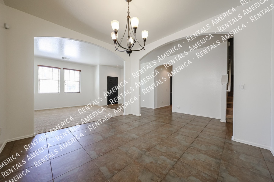 Building Photo - 43608 Caven Dr