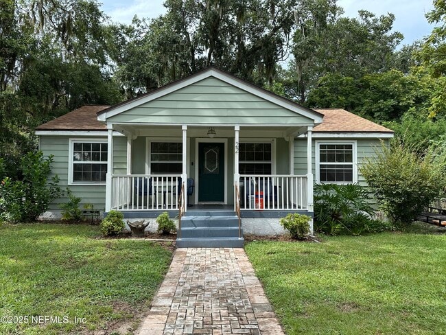 Primary Photo - 22 Spencer St