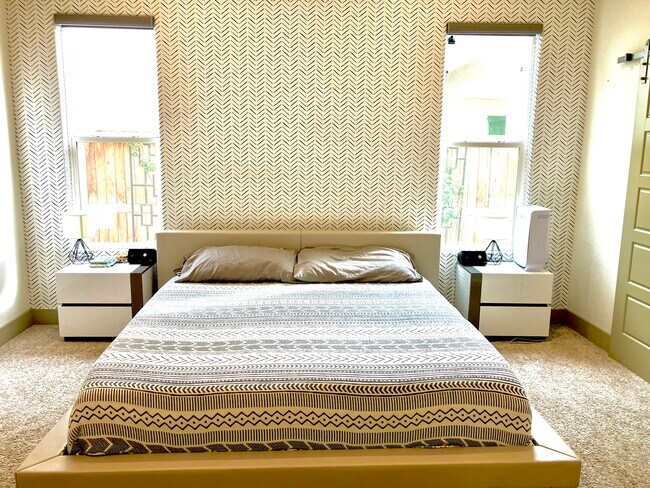 Building Photo - 9207 Manor Forest Ln