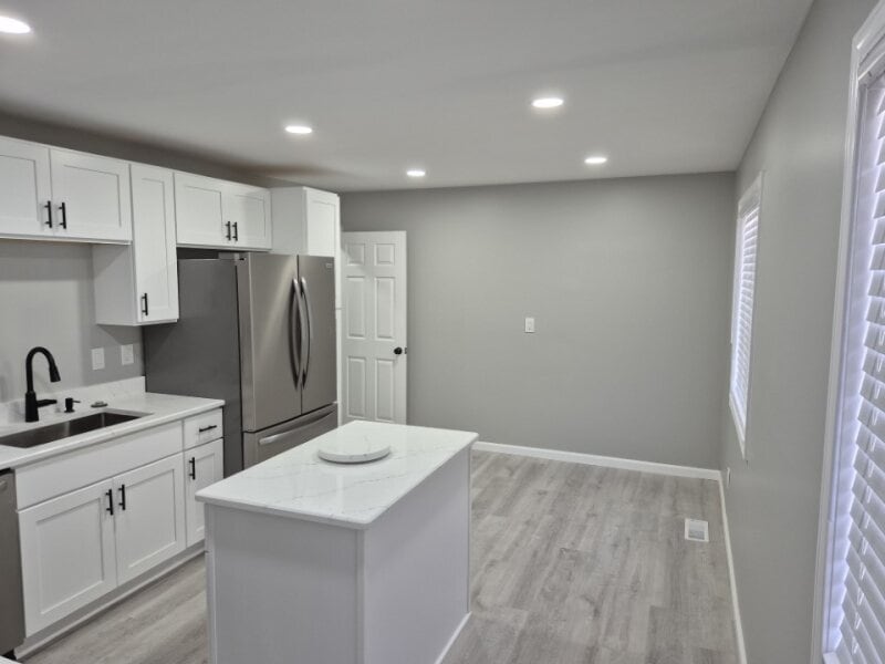 Building Photo - 35047 Harroun St