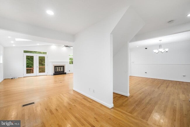 Building Photo - 13320 Scibilia Ct