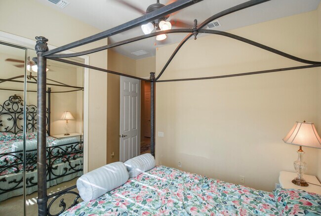 Building Photo - 40433 Corte San Carlos