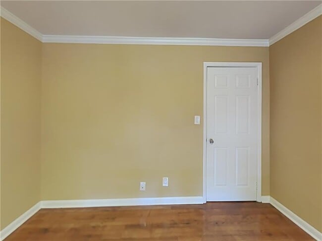 Building Photo - 3582 Cloudland Dr