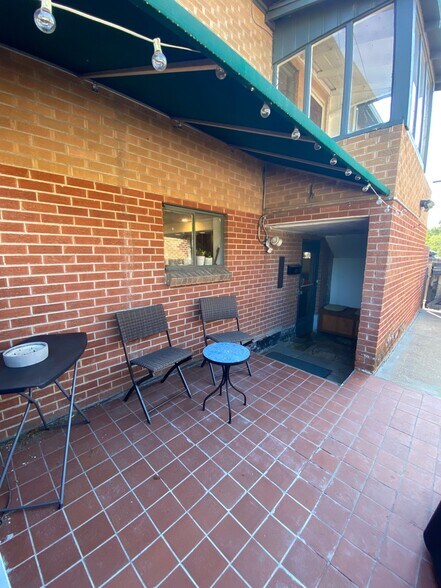 Building Photo - 1660 Winona Ct