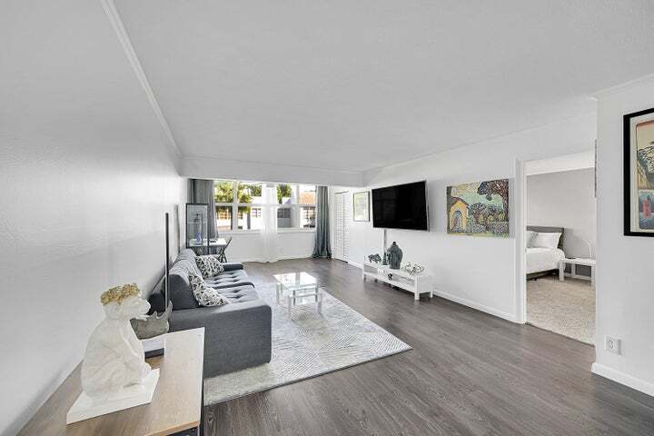 Building Photo - 2920 SW 22nd Ave