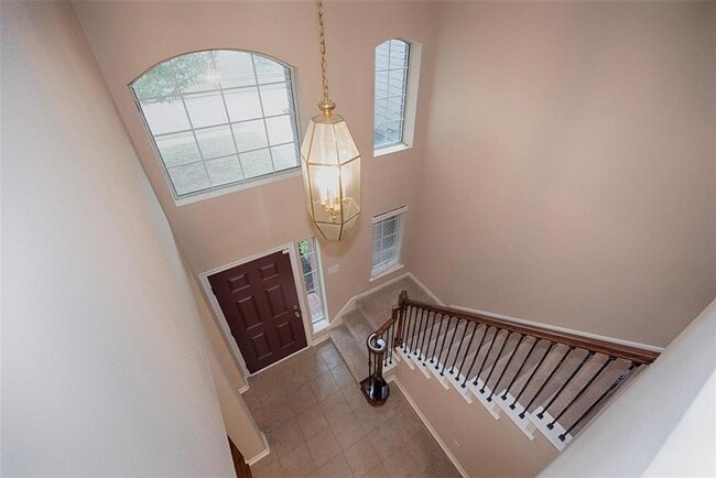 Building Photo - 10411 Village Lake Dr