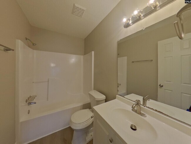 Building Photo - 305 Trowbridge Rd