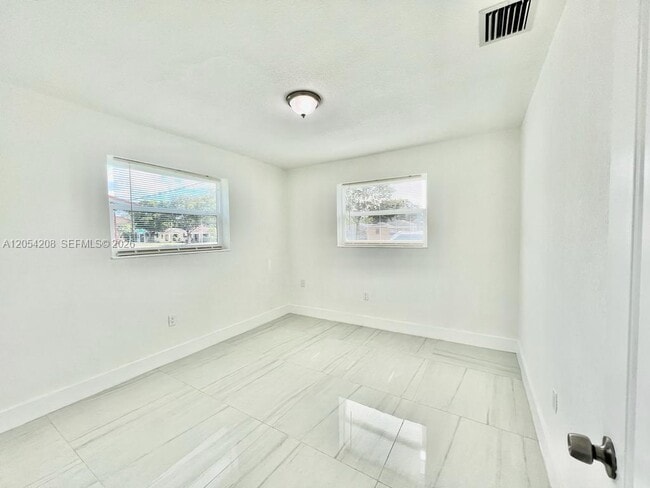 Building Photo - 917 NW 103rd St